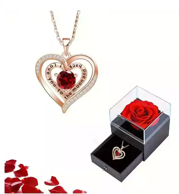 Zoom sur le pendentif scintillant en argent sterling 925