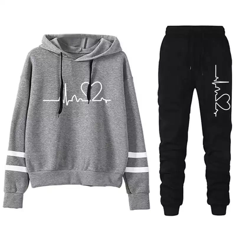Sweat à capuche et pantalon de sport femme pour un style tendance et confortable