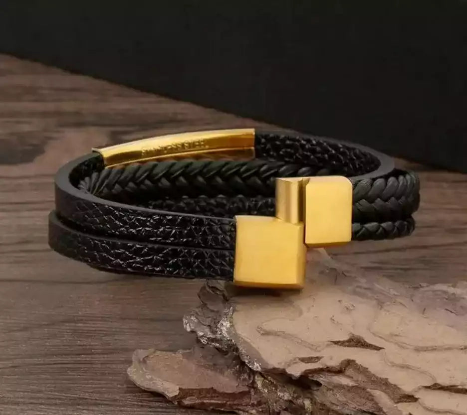 Bracelet homme triple tour en cuir et perles naturelles