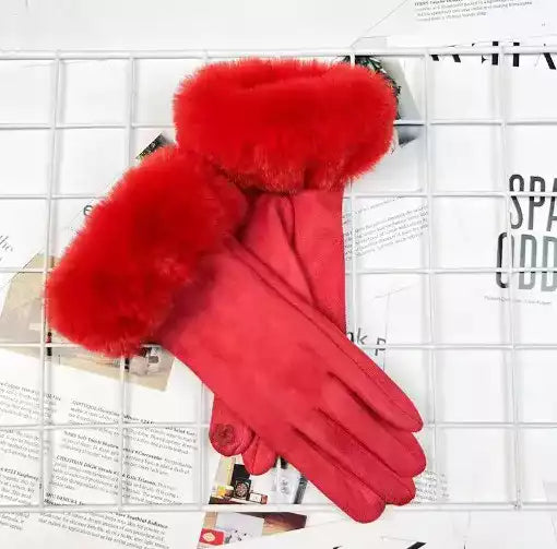 Gants en cuir suédé rouge – Une touche de passion et de chaleur.