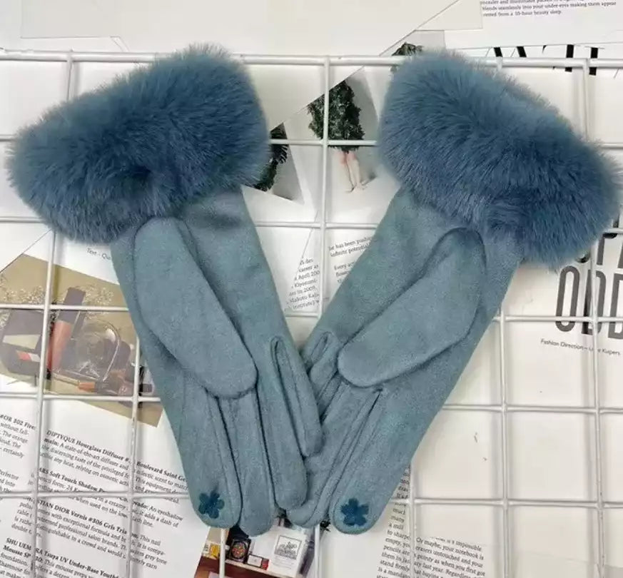 Sublimez votre tenue avec ces gants raffinés et confortables.