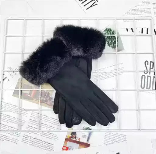 Souplesse et toucher délicat avec ces gants en cuir suédé.