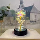 Rose Éternelle LED sous Cloche dans une chambre à coucher